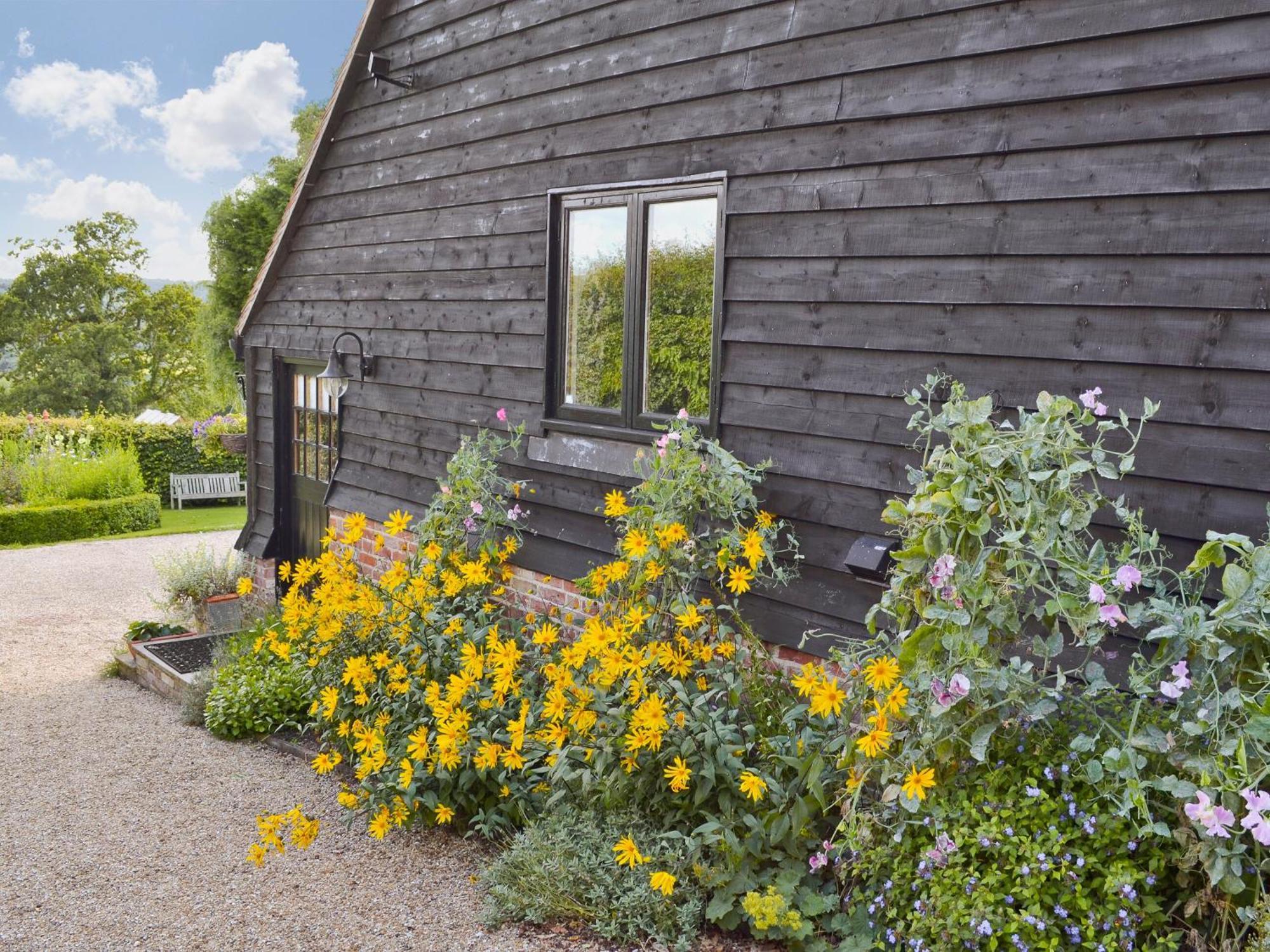 Вилла Mount House Barn Burwash Экстерьер фото
